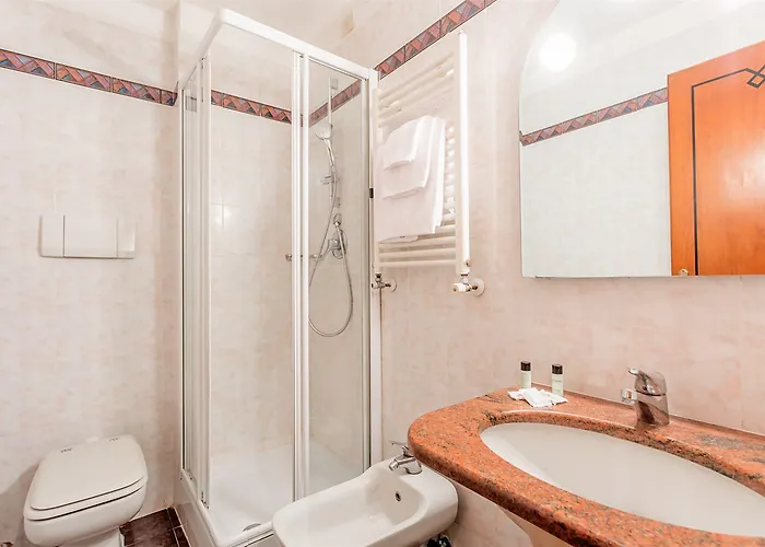 Otel Raeli Luce 4*