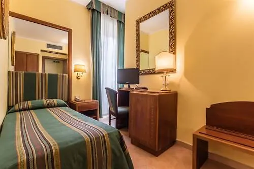 Raeli Luce Otel 4*