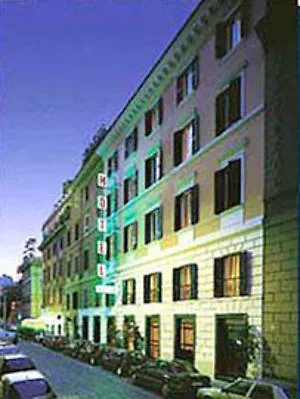 Raeli Luce Otel Roma