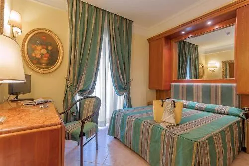 Raeli Luce Otel 4*